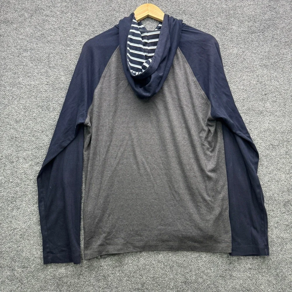 Banana Republic brand banana